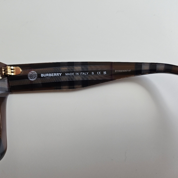 Burberry Sunglasses - Picture 5 of 5